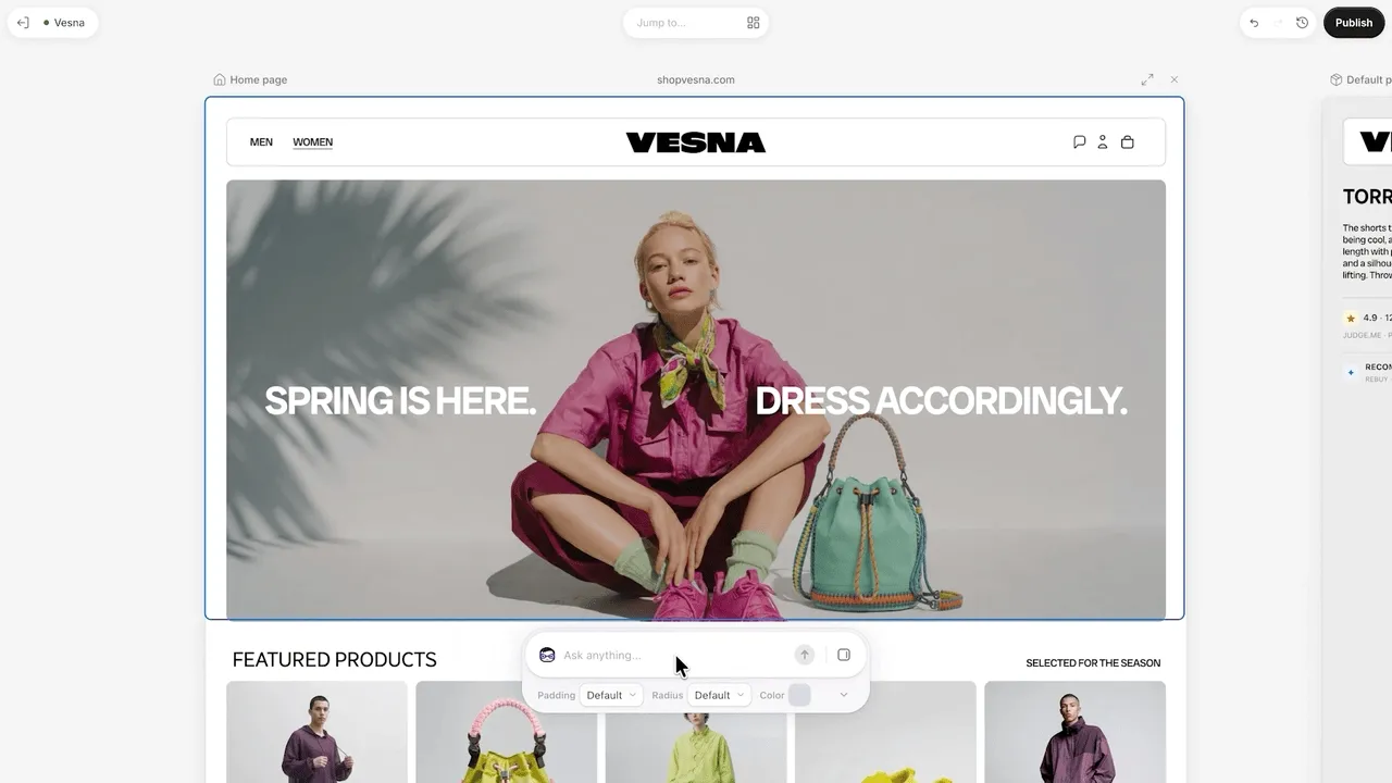 Interface do Canvas mostrando o pedido 'deixe este hero mais arrojado e editorial' sendo digitado para o Sidekick na loja de moda VESNA. interface showing VESNA homepage banner "SPRING IS HERE" with a user entering "make this hero feel bolder and more editorial" into Sidekick
